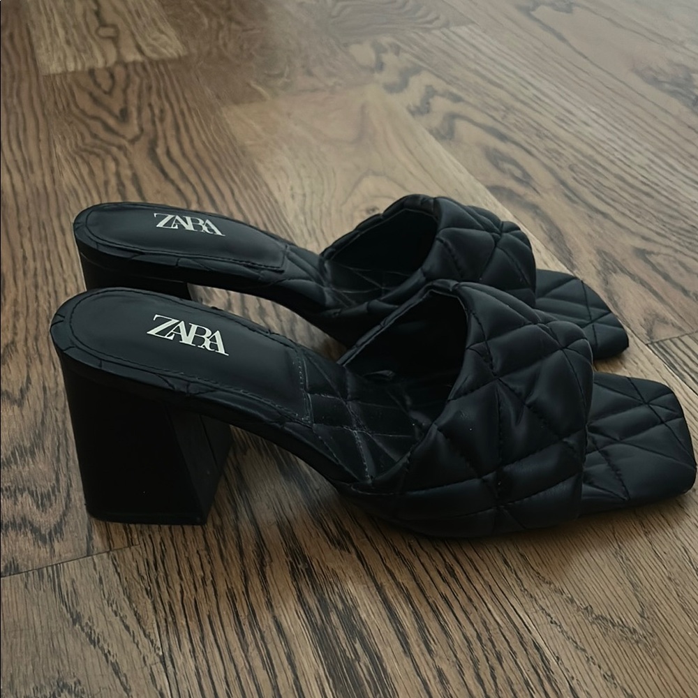 Zara Women's Black Quilted Heeled Sandals
